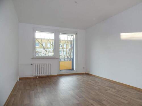 Wohnzimmer - WG gesucht! 3 Zimmer - 339,00&nbsp;EUR Kaltmiete, ca.&nbsp; 60,50&nbsp;m&sup2;&nbsp;Wohnfl&auml;che