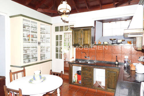 ... im exquisiten Ambiente des historischen Chalets - 