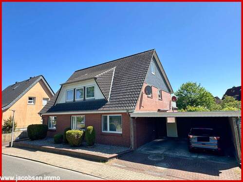 Nordwestansicht - 'Ein neues Zuhause für zwei Familien' mit kleiner Gartenoase - Großzügig & geschmackvoll wohnen