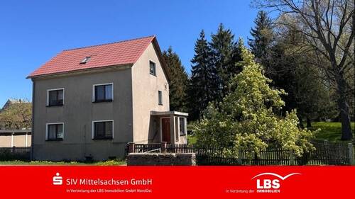 Straßenansicht - Ein Haus zum Ankommen! - 79.999,00&nbsp;EUR Kaufpreis, ca.&nbsp; 90,00&nbsp;m&sup2;&nbsp;Wohnfl&auml;che