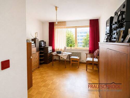 WOHNEN - 2 Zimmer Etagenwohnung in Singen