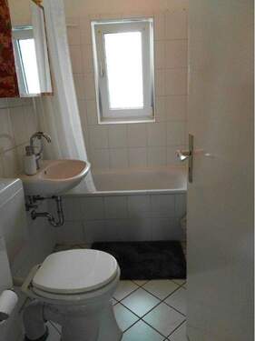 Bad - 6 Zimmer Etagenwohnung in Hannover