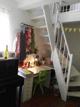 Wendeltreppe ins 1. OG - Etagenwohnung mit 110,00 m&sup2; in Hannover zur Miete