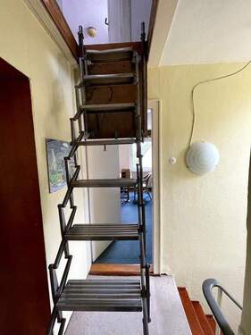 Klapptreppe zum Spitzboden - 