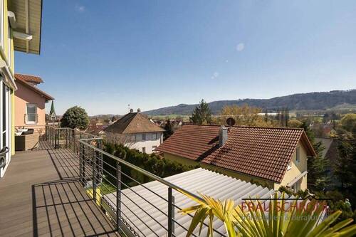 mit Weitblick über Worblingen - 