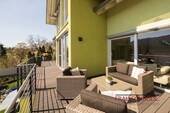 weitere Sitzecke im Freien - 