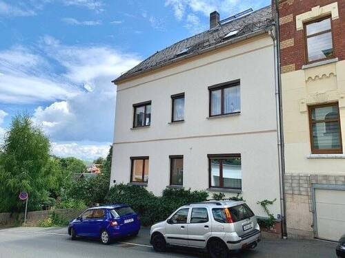 Hausansicht - 6 Zimmer Doppelhaushälfte in Reichenbach