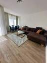 Wohnzimmer - 3 Zimmer Etagenwohnung zum Kaufen in Duisburg