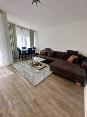 Wohnzimmer - 3 Zimmer Etagenwohnung zum Kaufen in Duisburg