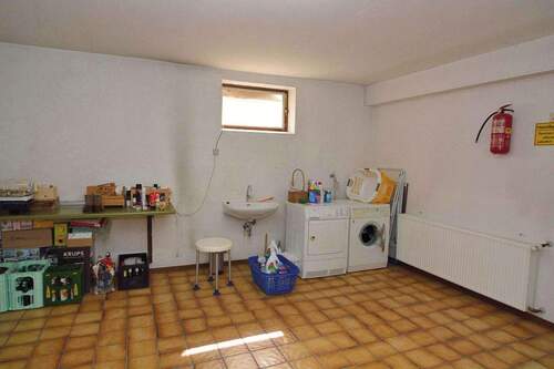Wasch-Trockenraum - 