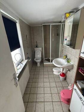 Badezimmer - Einfamilienhaus mit 130,00 m&sup2; in Dillenburg zum Kaufen