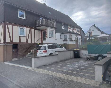 KFZ-Stellplatz - 