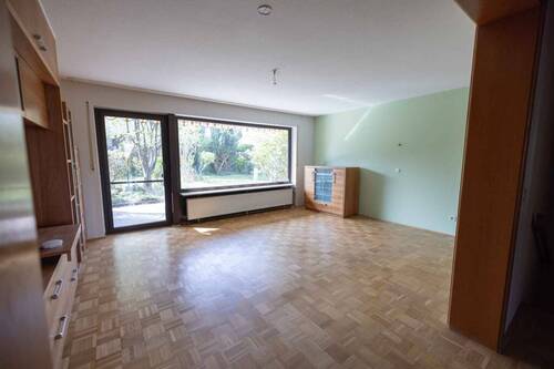Großes helles Wohnzimmer - 5 Zimmer Reihenendhaus in Oberasbach