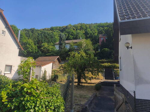 Bild 3 - 6 Zimmer Einfamilienhaus in Neustadt