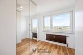 Ankleidezimmer oder Kind II - 