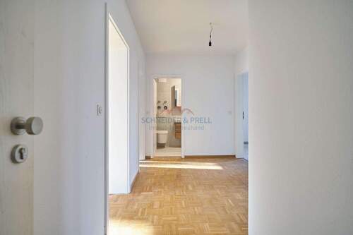 Diele - Etagenwohnung mit 68,00 m&sup2; in Pullach im Isartal zum Kaufen