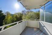 Balkon nach Westen - 3 Zimmer Etagenwohnung in Stuttgart