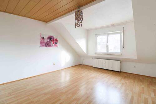 Wohnzimmer Wohnung 2 - DG - 