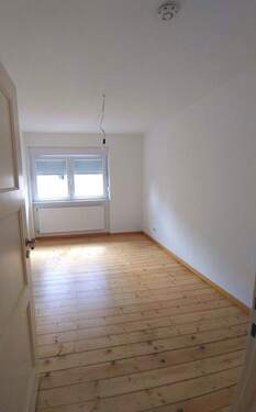 Zimmer 1 - 2 Zimmer Etagenwohnung zur Miete in Mannheim