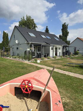 Sandkasten Haus 22-24 - 