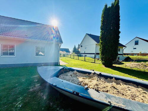 Rückseite 21 mit Sandkasten - 