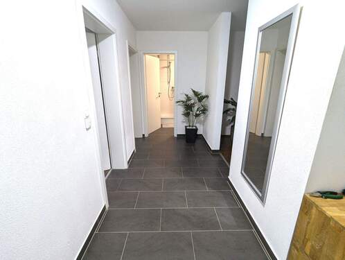 Diele - 3 Zimmer Etagenwohnung zum Kaufen in Erding