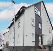 Großzügige 4-Zimmer-Wohnung mit ausgebautem Dachgeschoss und Stellplatz in Toplage von Schorndorf!