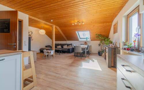 Wohn-Esszimmer (DG) - 