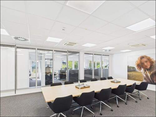 Exemplarisch Konferenzraum_2jpg - 