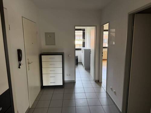 Diele - 2 Zimmer Etagenwohnung zum Kaufen in Mönchengladbach