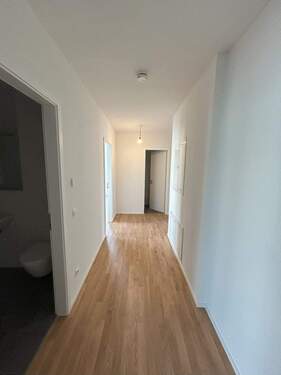Ansicht Eingangsbereich - 3 Zimmer Etagenwohnung zur Miete in Stuttgart