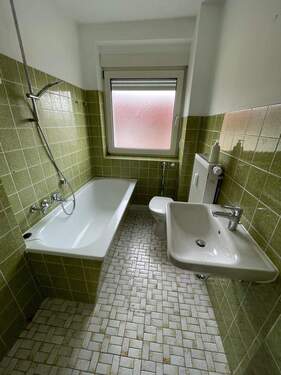 Badezimmer.JPG - Gemütliche 2-Zimmer-Wohnung in der Südstadt