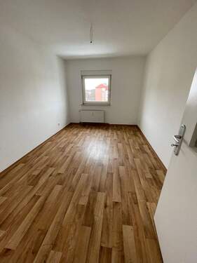 Schlafzimmer.JPG - 2 Zimmer Etagenwohnung in Nürnberg