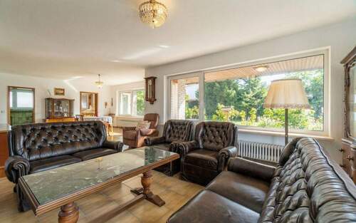 Wohnzimmer - 6 Zimmer Einfamilienhaus in Donaueschingen