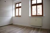 großzügiges Wohnzimmer - 