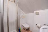 Badezimmer oben (Wohung rechts) - 