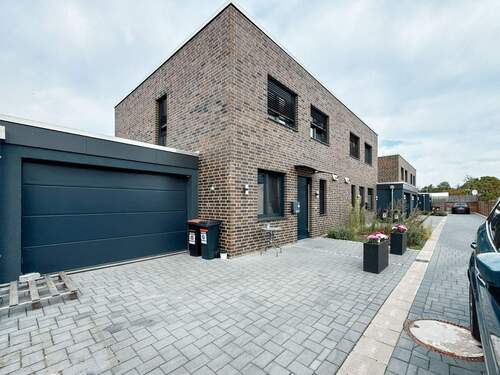 Außenansicht - Doppelhaushälfte sucht neue Familie in Rethen