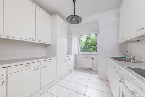 Zeitlose Einbauküche - 