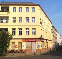 Historisches Wohn- und Geschäftshaus in Berlin Charlottenburg - charmantes Investment mit Tradition!