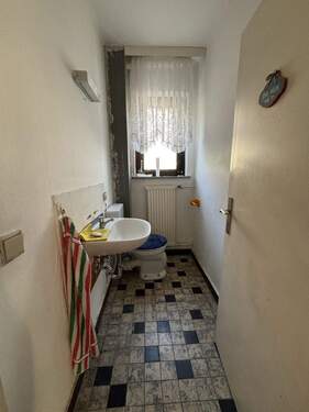 Gäste-WC EG - Einfamilienhaus mit 129,00 m&sup2; in Lehrte zum Kaufen