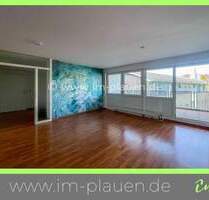 Balkon - separates WC - Küche mit Fenster | 3-Zimmer-Wohnung Auerbach Stadtzentrum