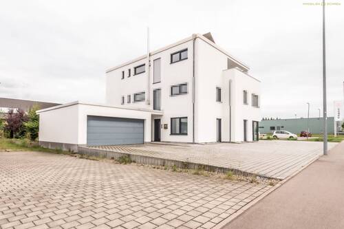 Gross (Titelbild) - 6 Zimmer Mehrfamilienhaus, Wohnhaus zum Kaufen in Bad Saulgau