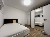 Schlafzimmer mit Schrank - Etagenwohnung mit 56,00 m² in Kaiserslautern zum Kaufen