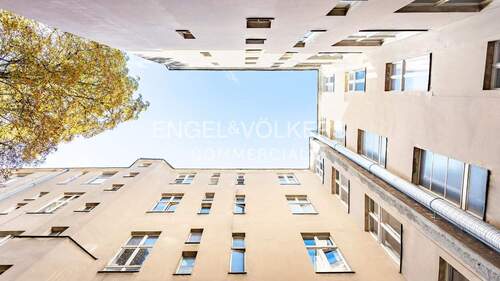 Rückfassade - Wohn- und Geschäftshaus zwischen Kurfürstendamm und Kantstraße