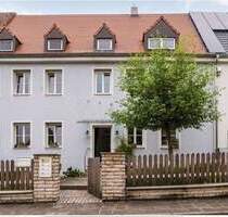 Wohnen & Arbeiten in Bestlage: 4-Zimmer-Dachgeschosswohnung mit Ausbaureserve in Laufamholz - Nürnberg