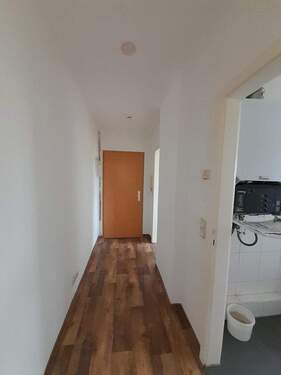 Flur - 4 Zimmer Etagenwohnung in Kalbe