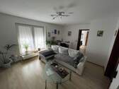 Wohnzimer - Etagenwohnung mit 69,50 m&sup2; in Laichingen zum Kaufen