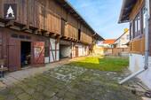 Hof - Einfamilienhaus mit 180,00 m² in Gatersleben zum Kaufen