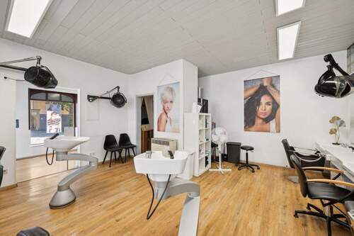Ladenfläche - 3 Zimmer Etagenwohnung in Stuttgart