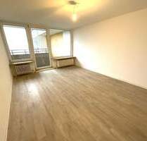 3-Zimmer-Wohnung mit Balkon, Lift und TG-Stellplatz - Nürnberg Langwasser